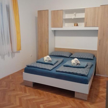 Apartman Larus Стариград-Пакленица Экстерьер фото