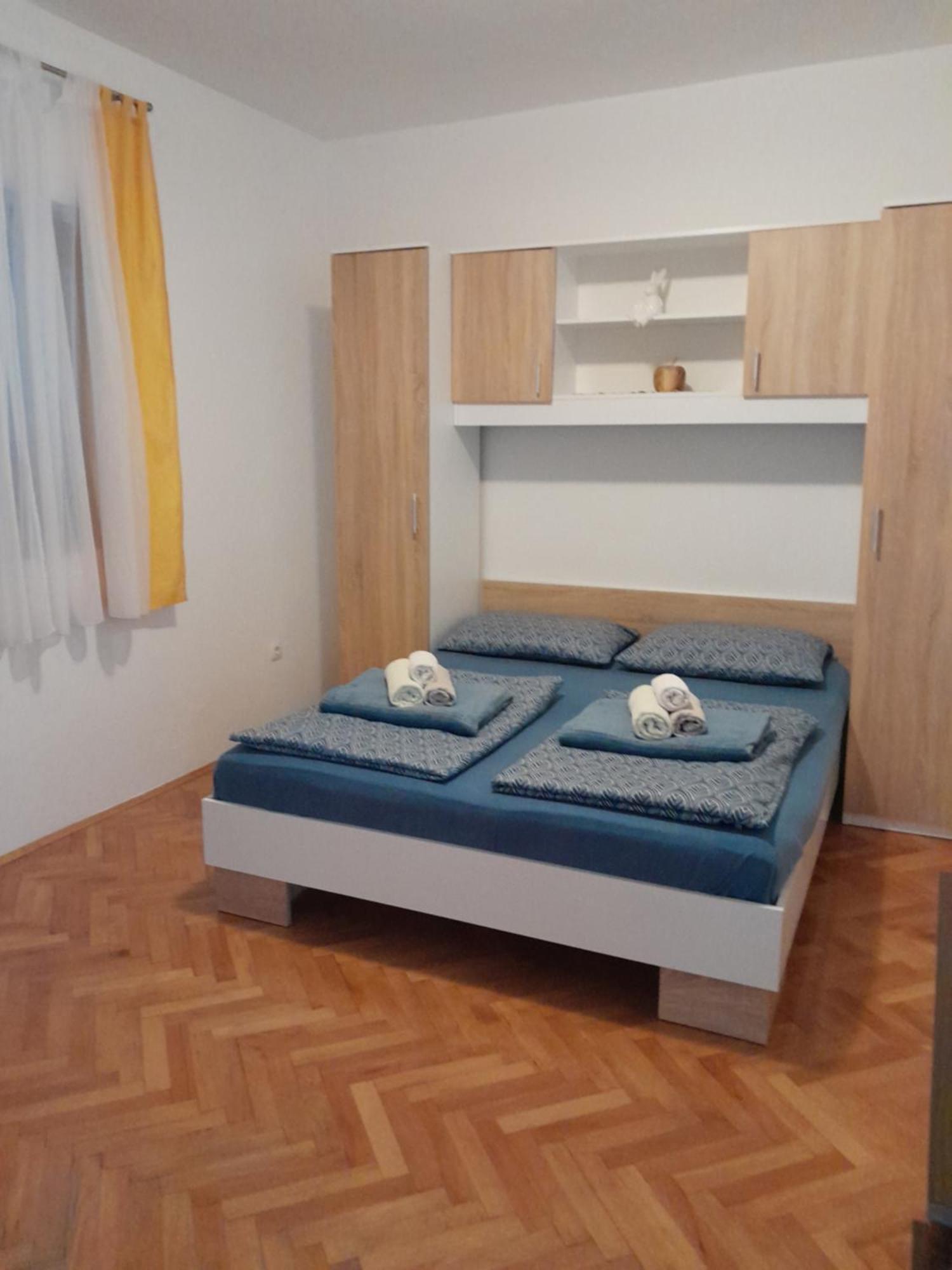 Apartman Larus Стариград-Пакленица Экстерьер фото